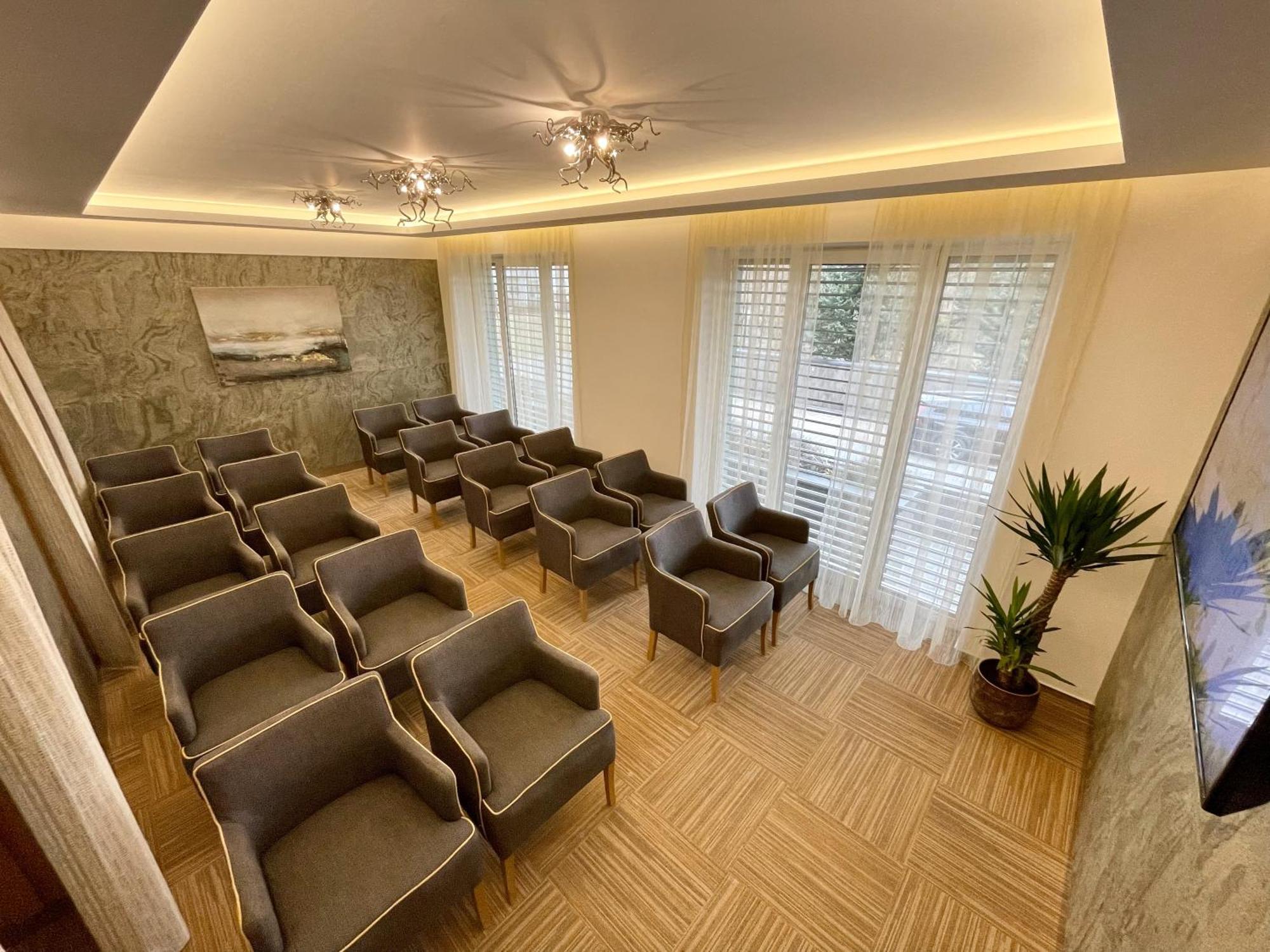 Hotel Bartos Френштат-под-Радгоштєм Екстер'єр фото