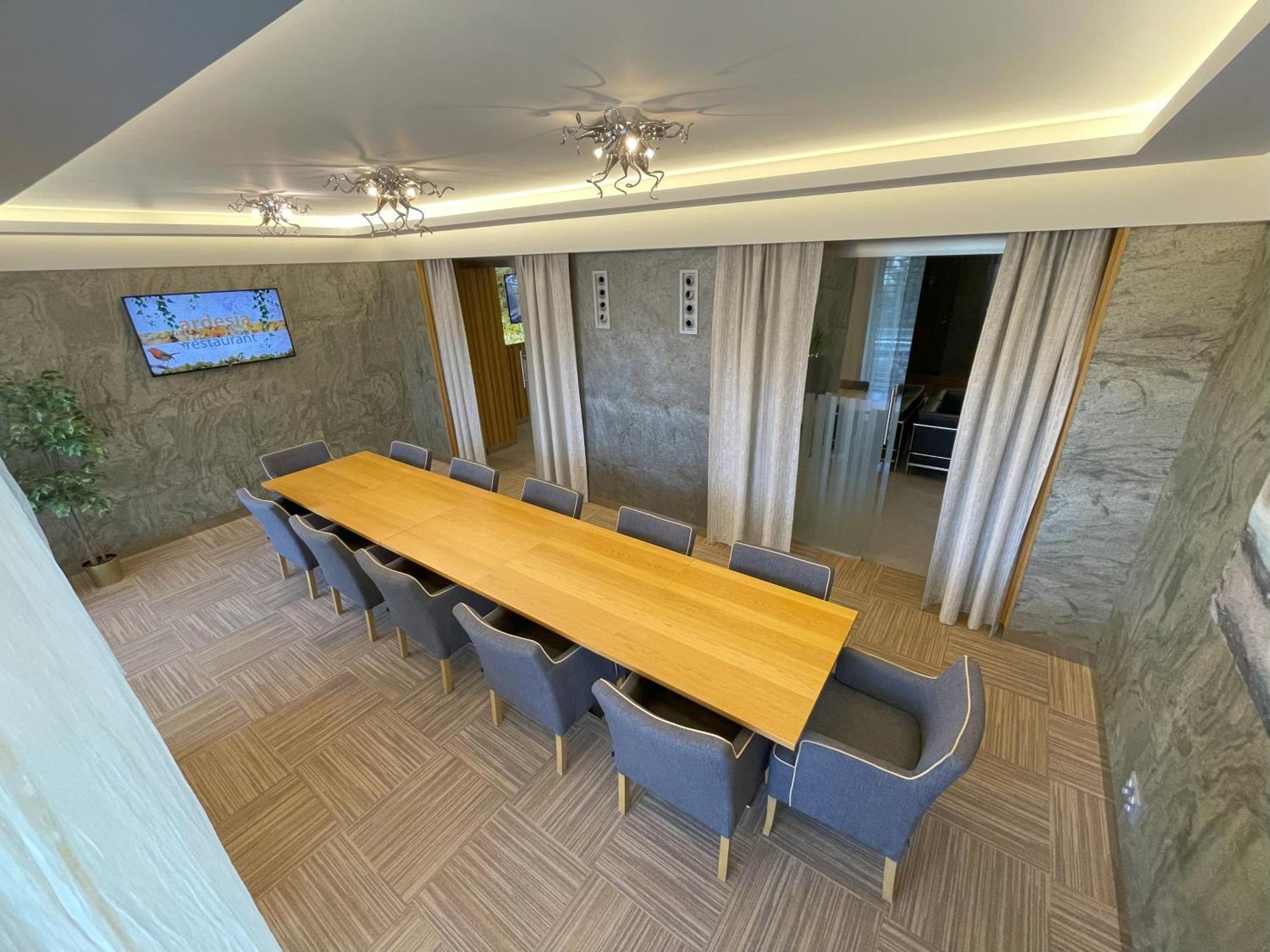 Hotel Bartos Френштат-под-Радгоштєм Екстер'єр фото