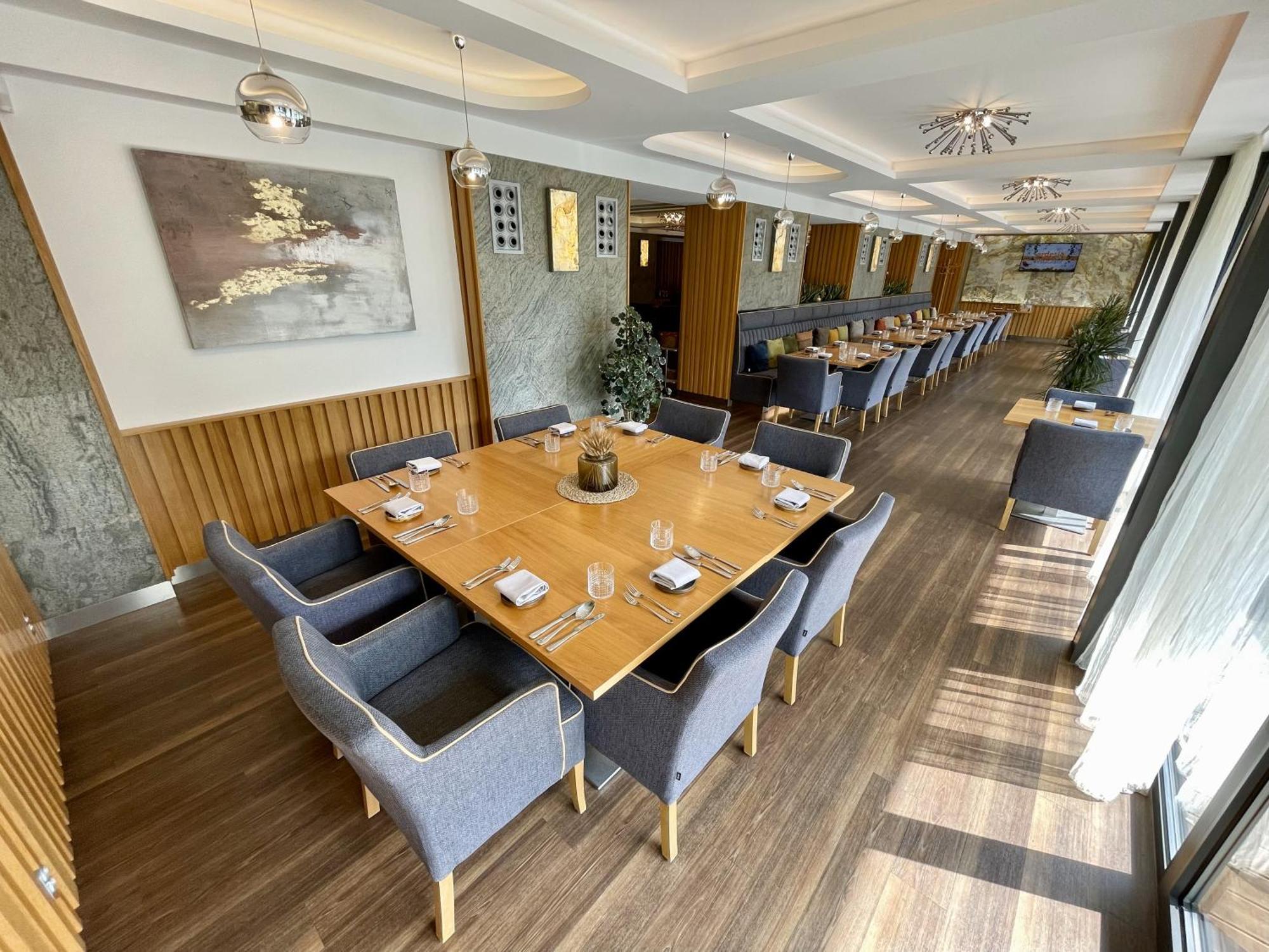 Hotel Bartos Френштат-под-Радгоштєм Екстер'єр фото