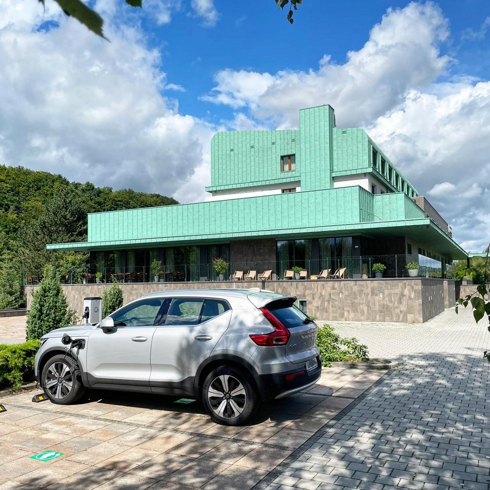 Hotel Bartos Френштат-под-Радгоштєм Екстер'єр фото